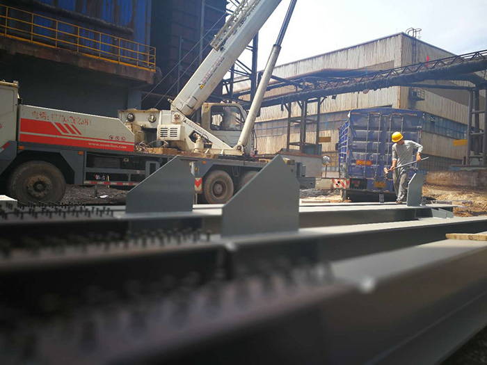 H型鋼梁、格構(gòu)柱