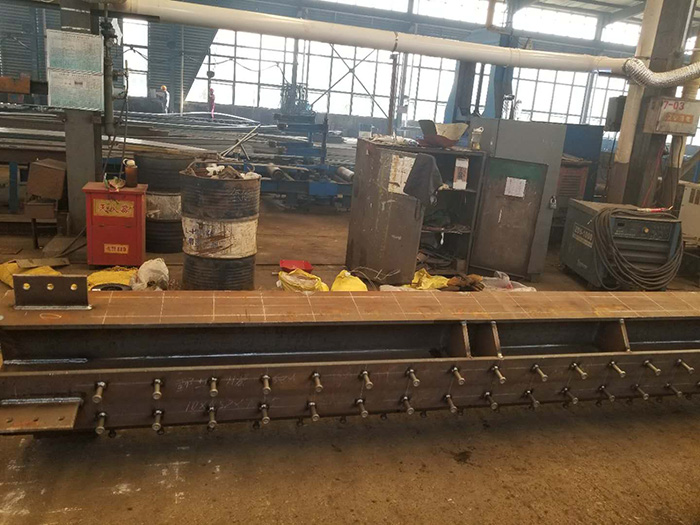 圓柱、箱型柱、十字形柱