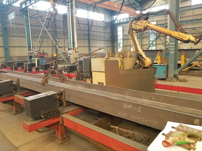 圓柱、箱型柱、十字形柱