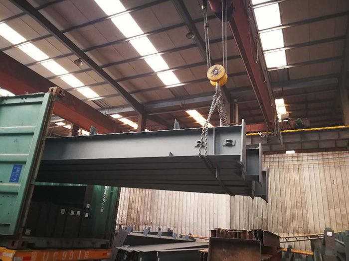 H型鋼梁、格構(gòu)柱